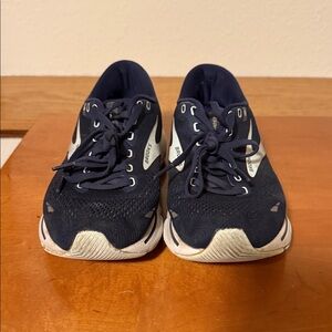 Brooks Ghost Navy and White Running Shoes